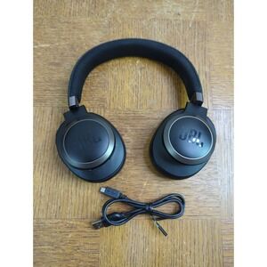JBL Live 650BTNC Wireless Over Ear Noise Cancelling Headphones Black - New Pads